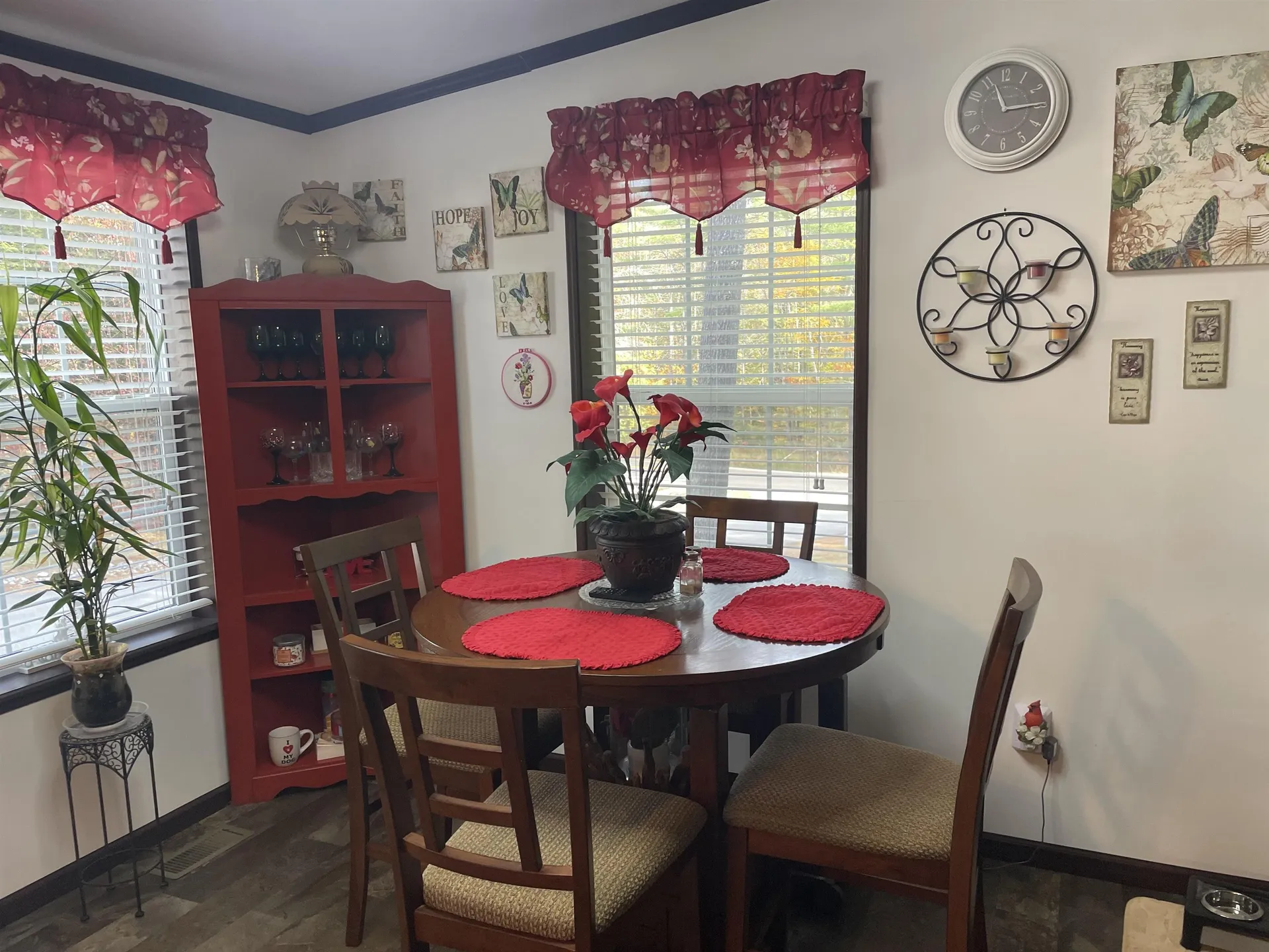 6 Mansfield Woods Way New Hampton NH 03256