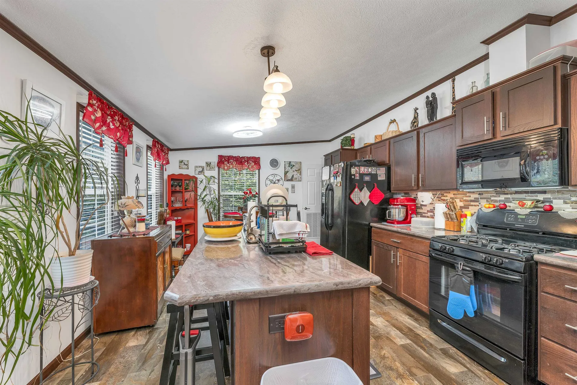 6 Mansfield Woods Way New Hampton NH 03256