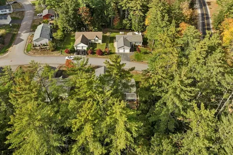 6 Mansfield Woods Way New Hampton NH 03256