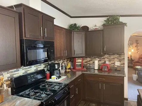 6 Mansfield Woods Way New Hampton NH 03256