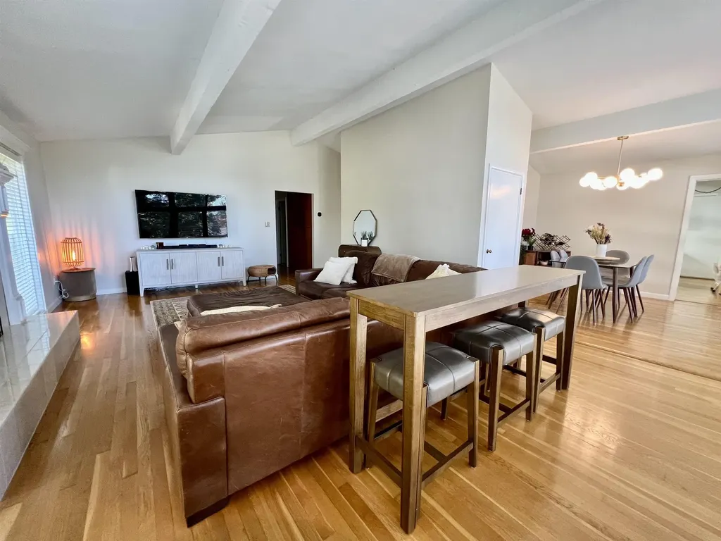 1060 Ray Street Manchester NH 03104