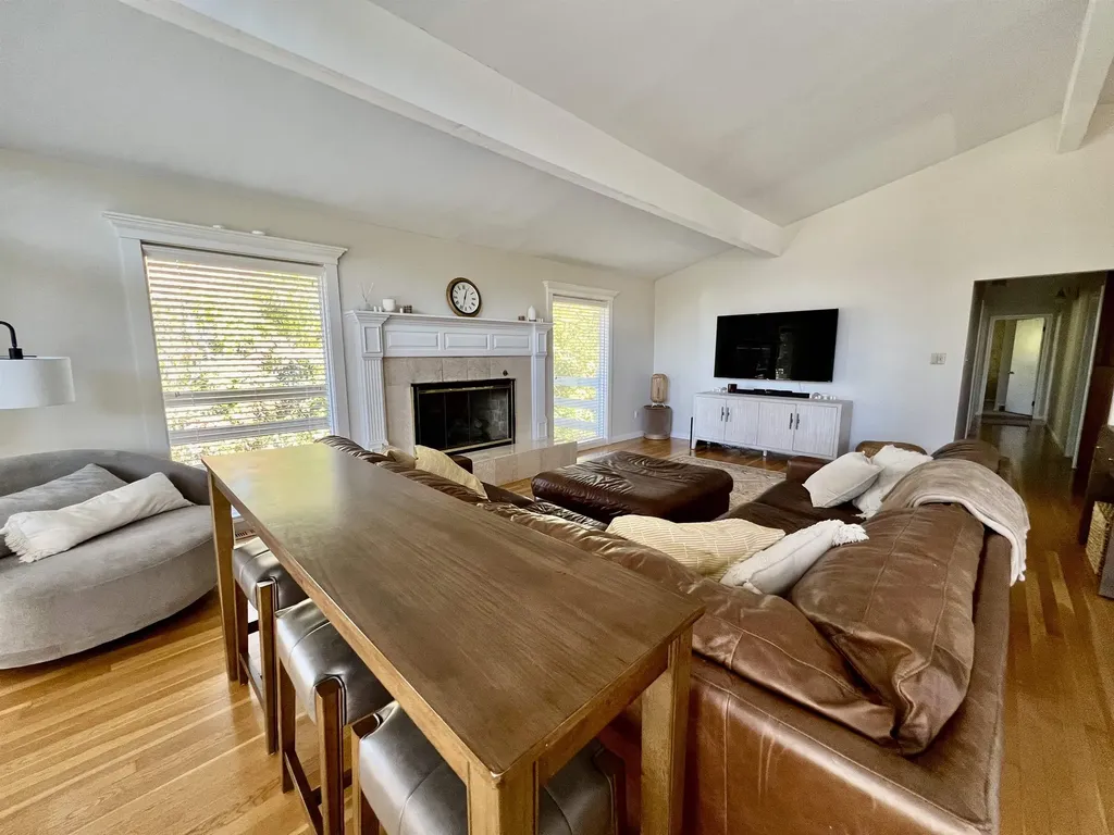 1060 Ray Street Manchester NH 03104