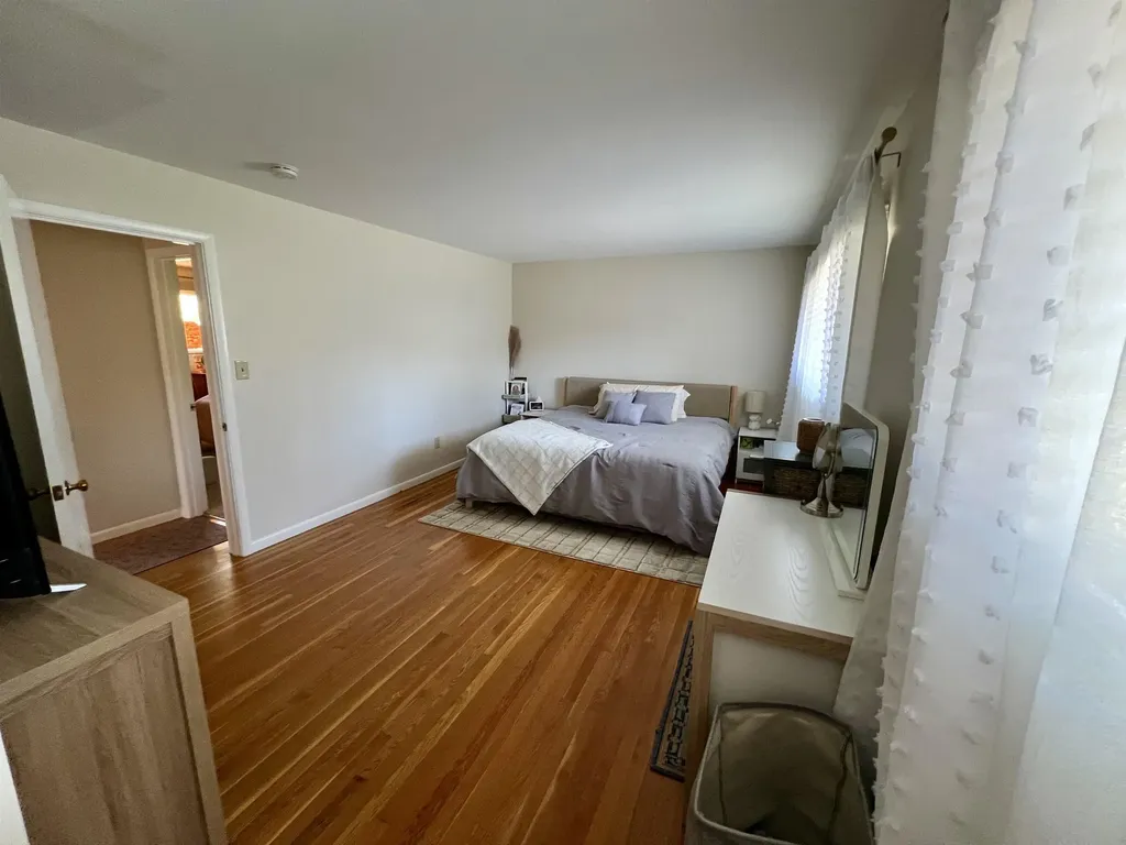 1060 Ray Street Manchester NH 03104