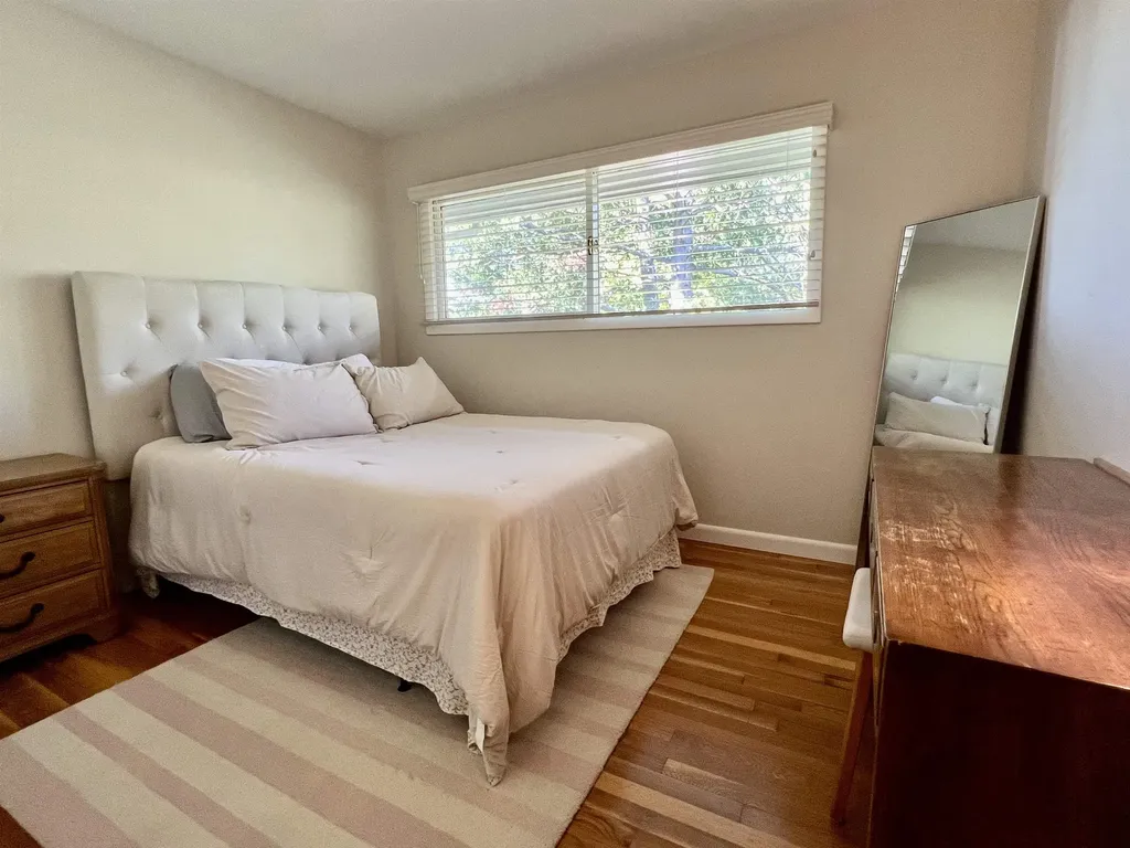 1060 Ray Street Manchester NH 03104