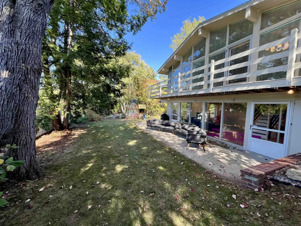 1060 Ray Street Manchester NH 03104