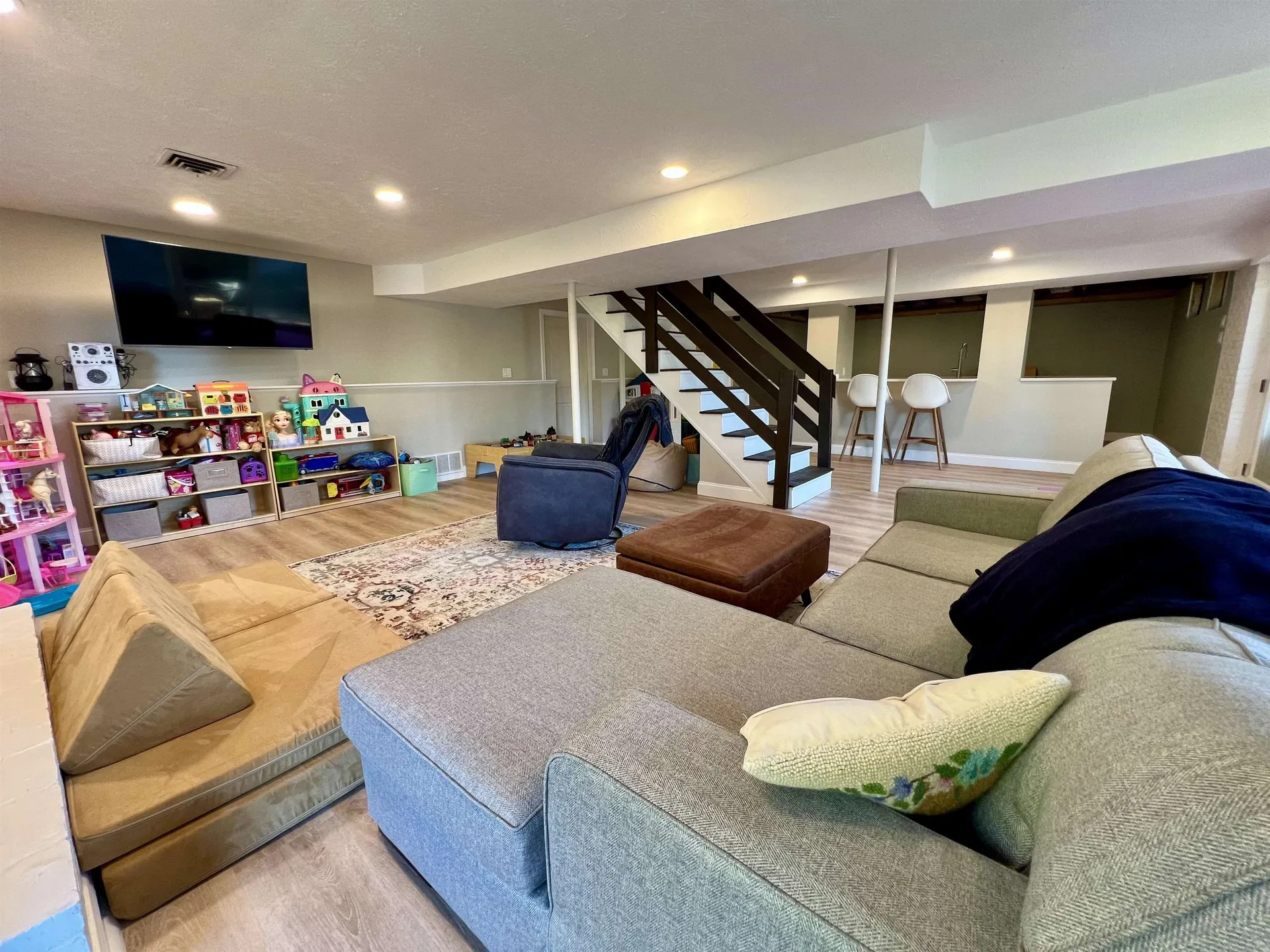 1060 Ray Street Manchester NH 03104