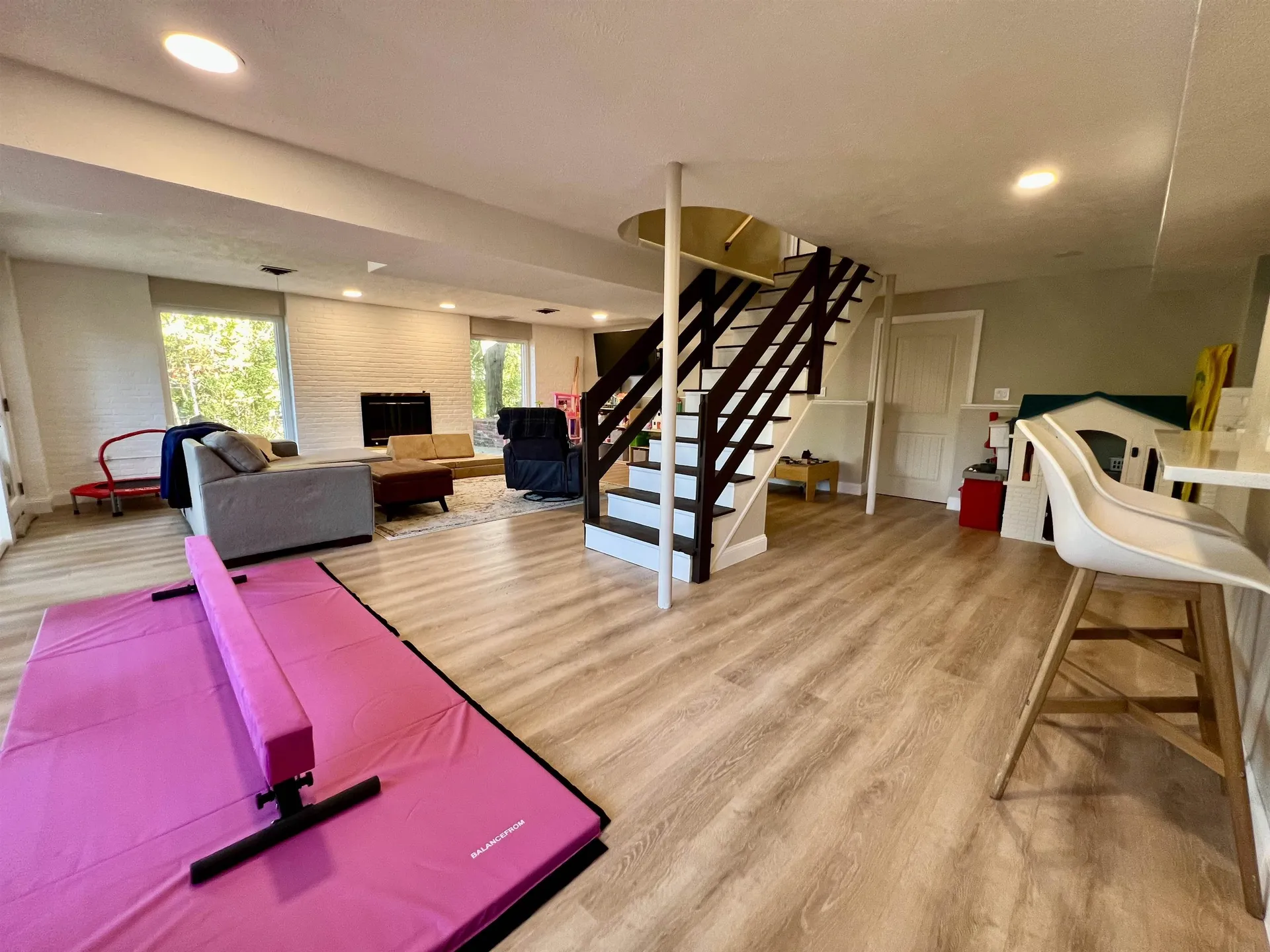 1060 Ray Street Manchester NH 03104