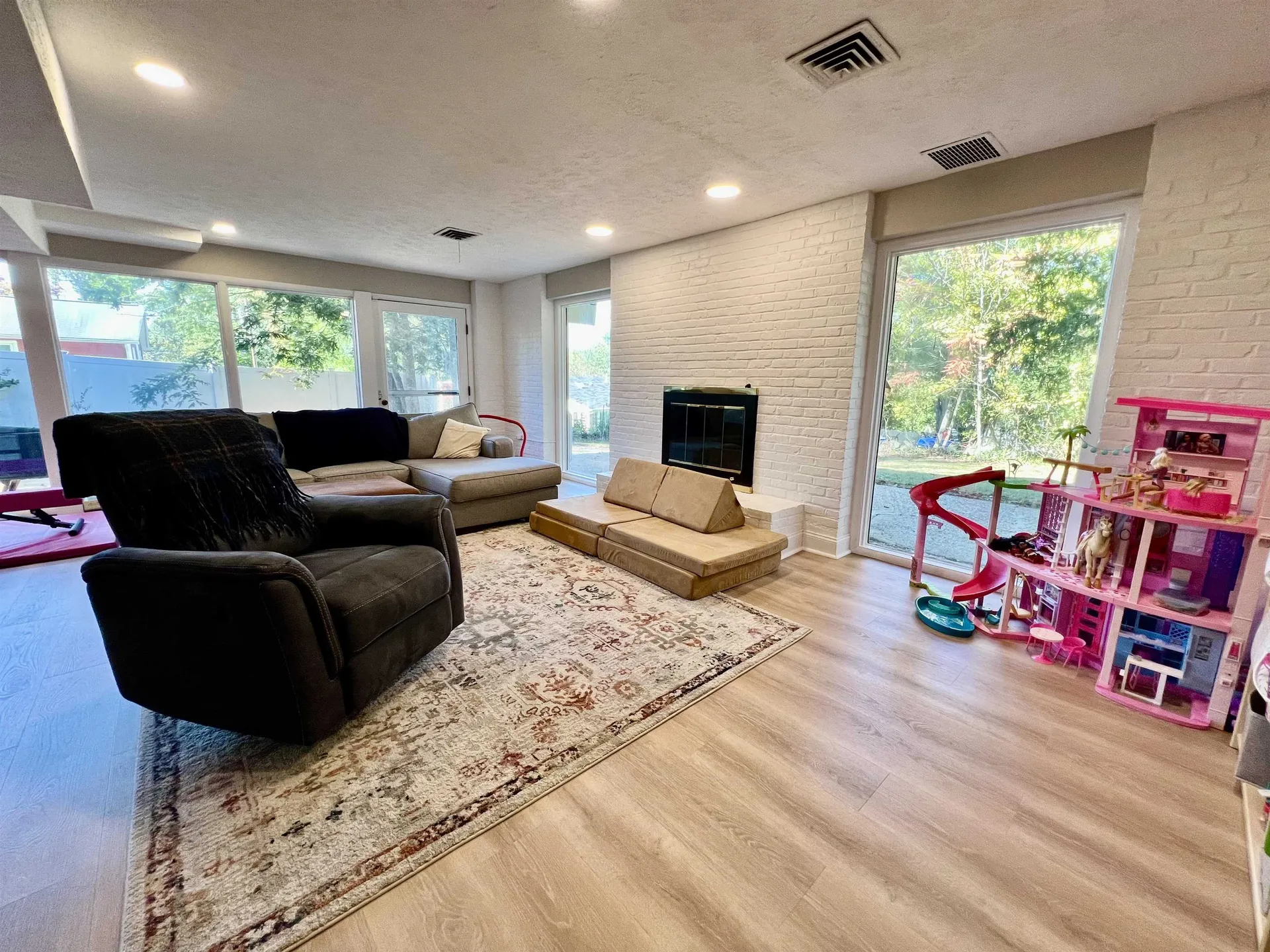 1060 Ray Street Manchester NH 03104