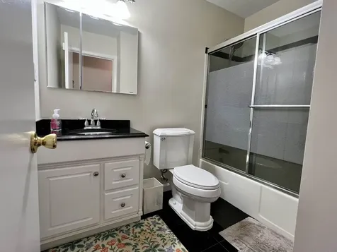 1060 Ray Street Manchester NH 03104