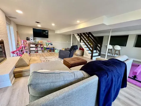 1060 Ray Street Manchester NH 03104