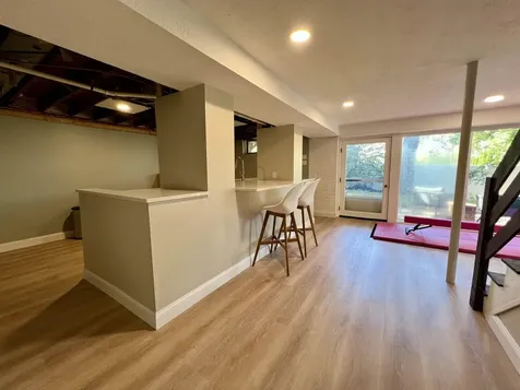 1060 Ray Street Manchester NH 03104