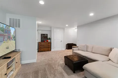 1 Sienna Lane Essex Junction VT 05452