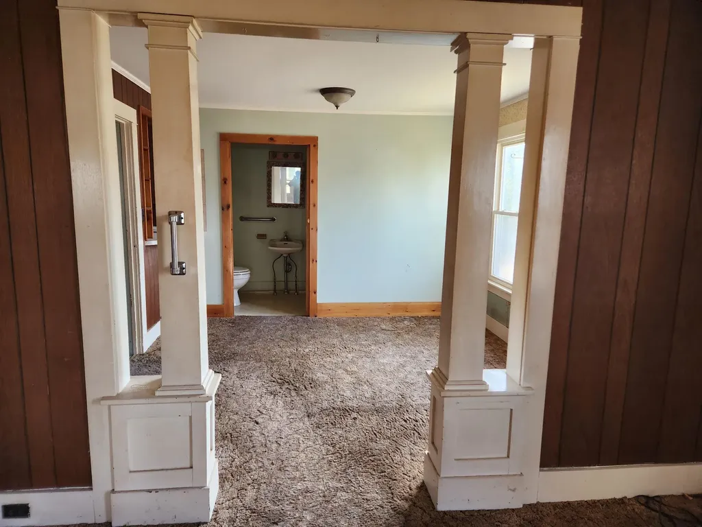 44 East Main Street Poultney VT 05764