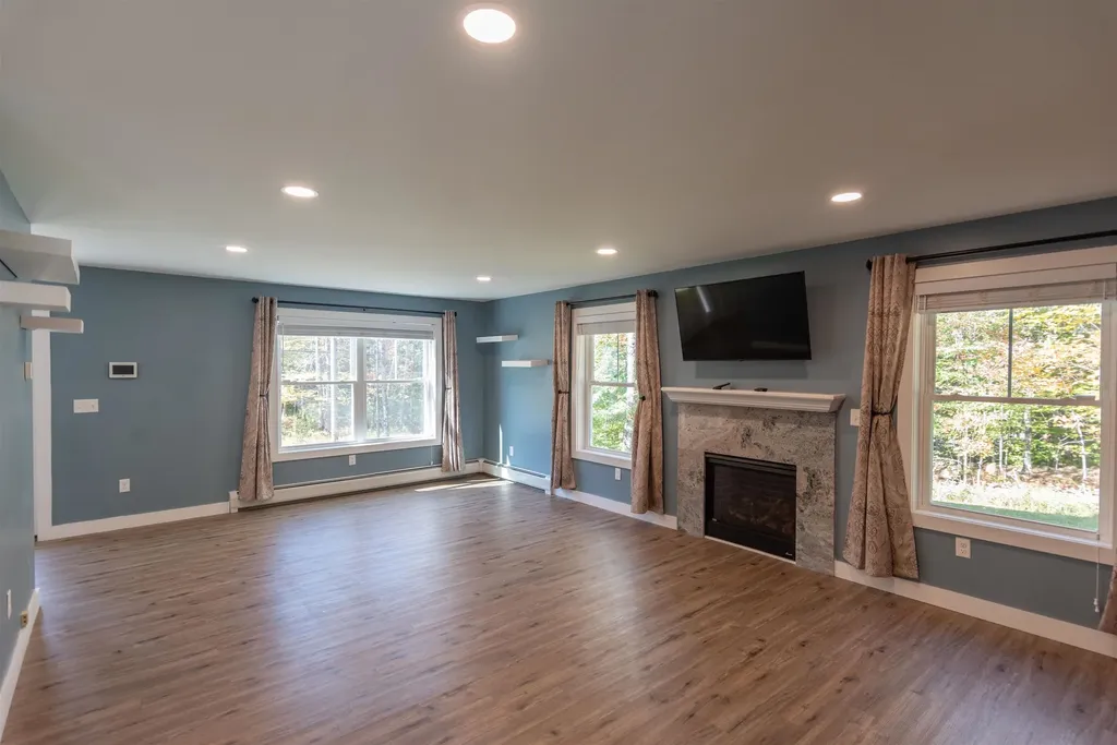 1029 Route 103a New London NH 03257