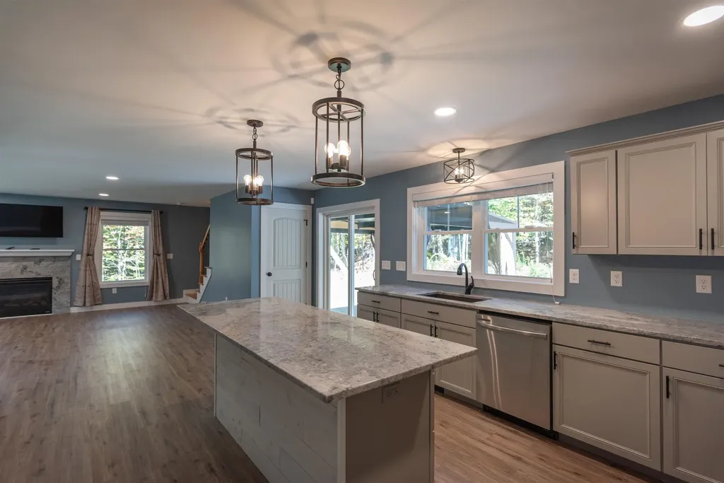 1029 Route 103a New London NH 03257