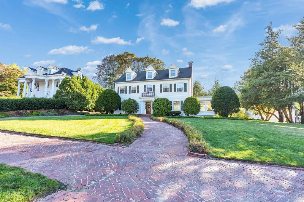 2143 Elm Street Manchester NH 03104