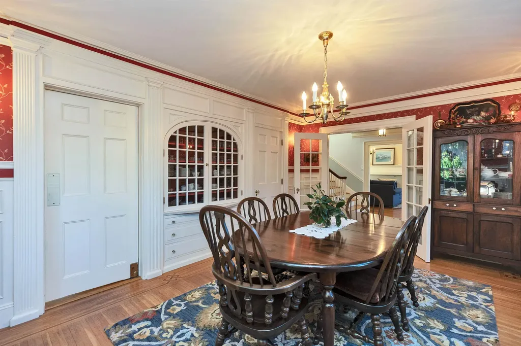 2143 Elm Street Manchester NH 03104