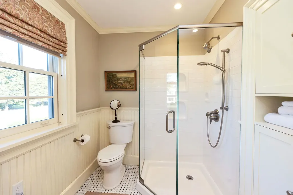 2143 Elm Street Manchester NH 03104