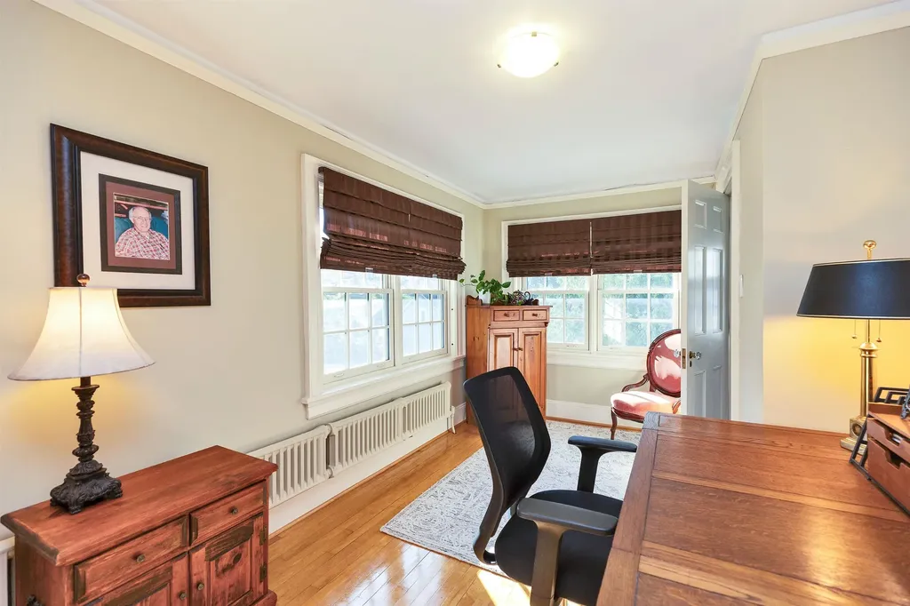 2143 Elm Street Manchester NH 03104