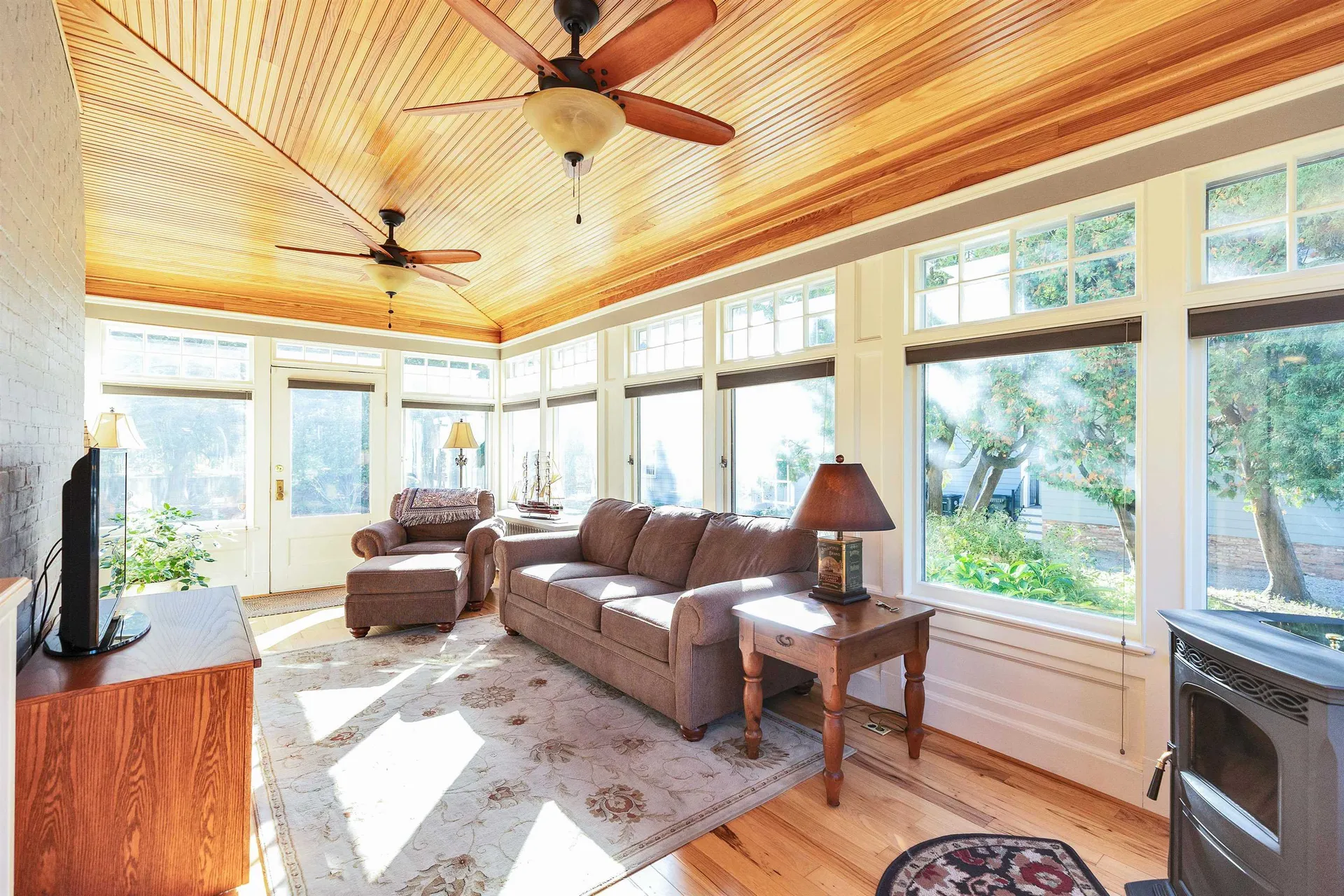 2143 Elm Street Manchester NH 03104