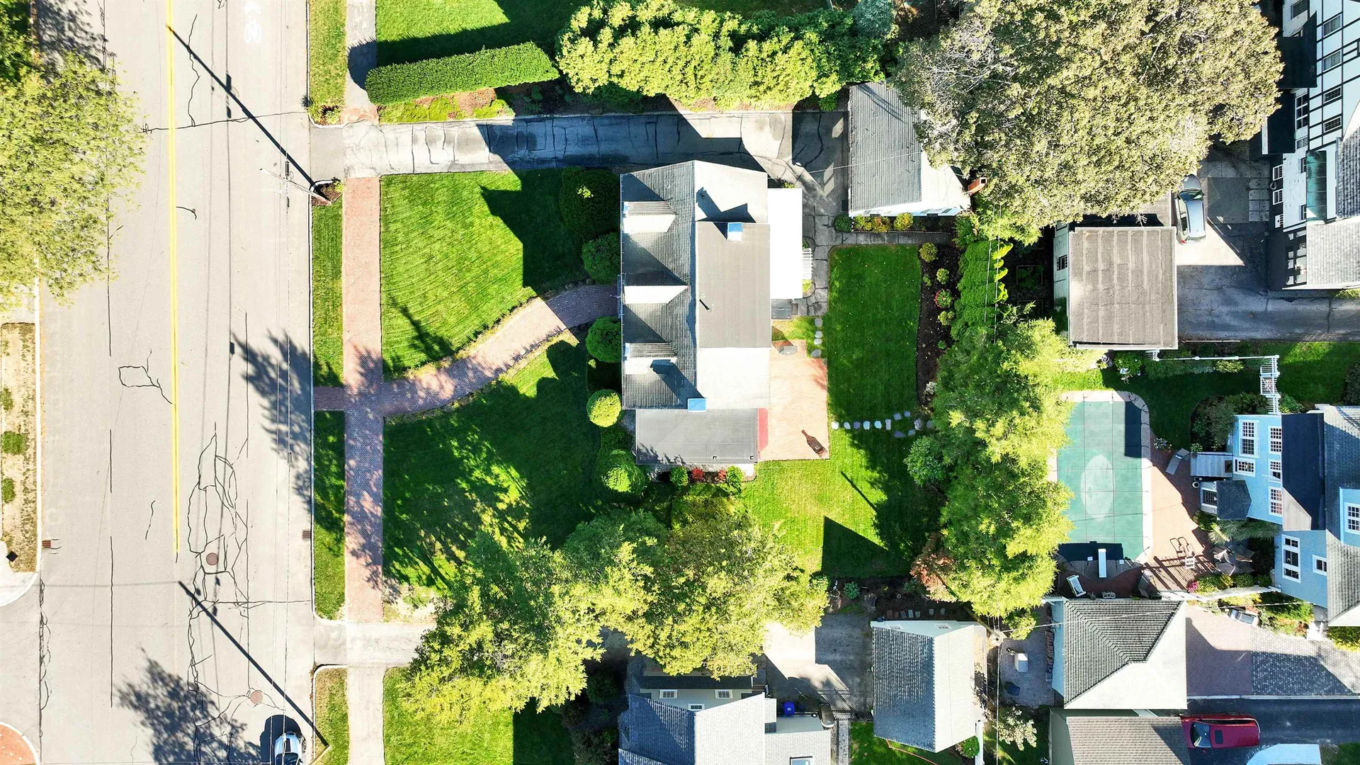 2143 Elm Street Manchester NH 03104