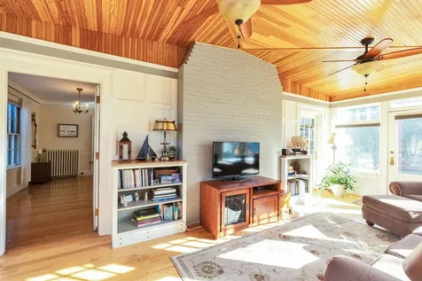 2143 Elm Street Manchester NH 03104