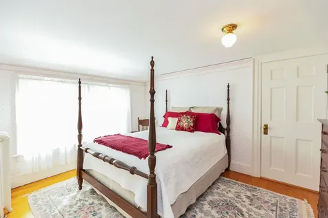 2143 Elm Street Manchester NH 03104