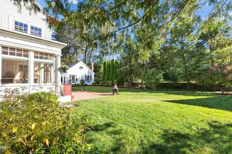 2143 Elm Street Manchester NH 03104