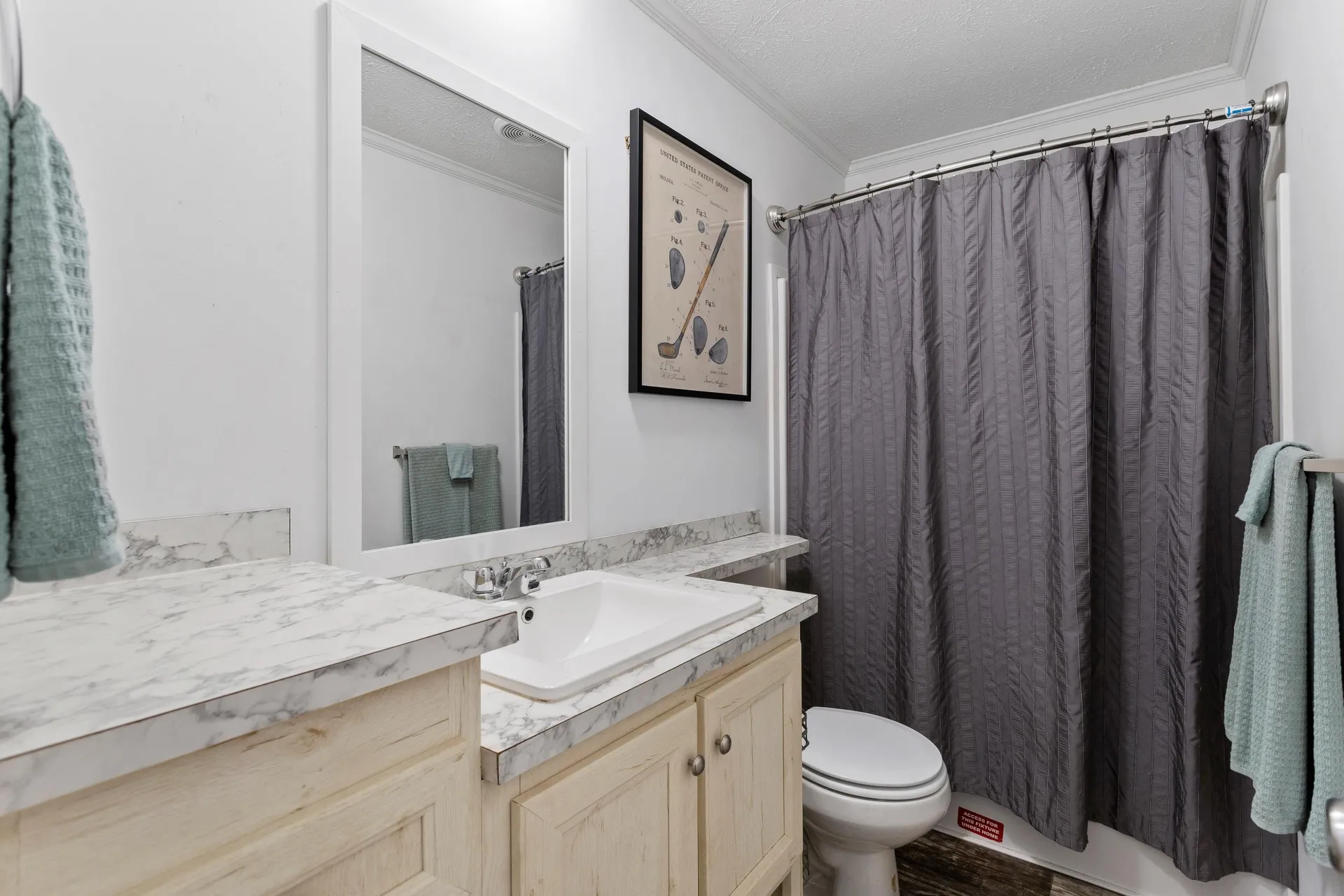 139 Rockingham Road Derry NH 03038