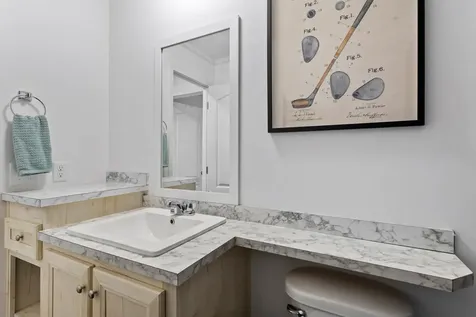 139 Rockingham Road Derry NH 03038