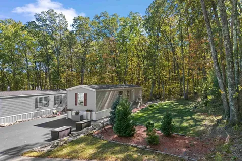 139 Rockingham Road Derry NH 03038