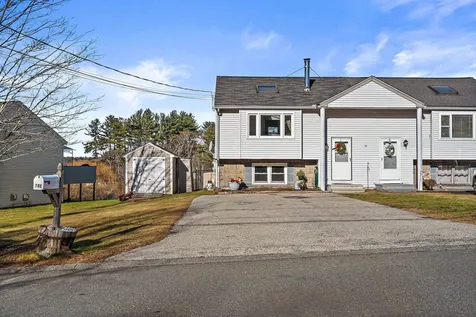 74 Derryfield Road Derry NH 03038