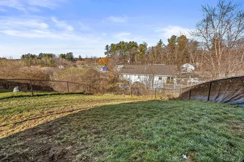 74 Derryfield Road Derry NH 03038