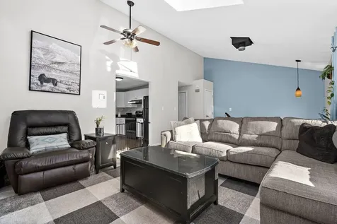 74 Derryfield Road Derry NH 03038