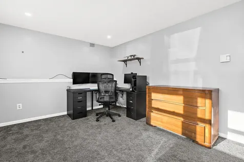 74 Derryfield Road Derry NH 03038