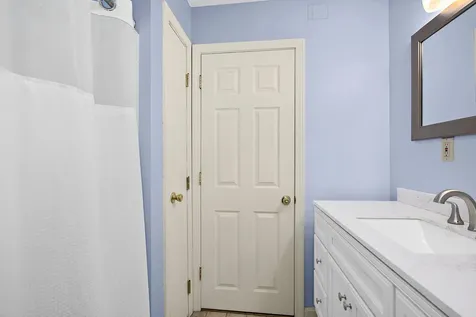 74 Derryfield Road Derry NH 03038