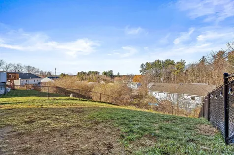 74 Derryfield Road Derry NH 03038