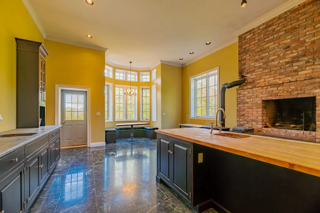 50 Grouse Lane Dorset VT 05251