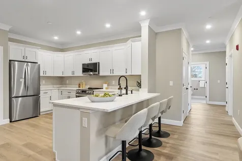 10100 S Willow Street Manchester NH 03103