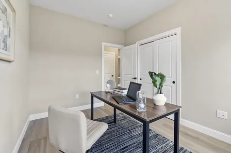 10100 S Willow Street Manchester NH 03103