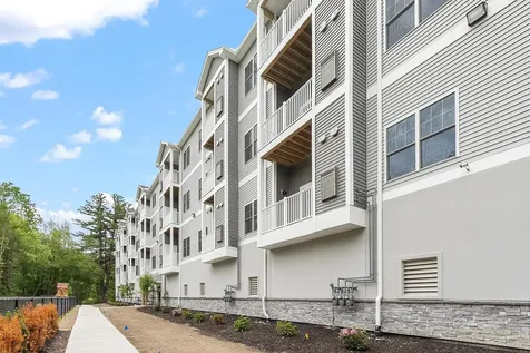 10100 S Willow Street Manchester NH 03103