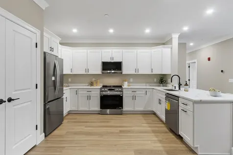 10100 S Willow Street Manchester NH 03103