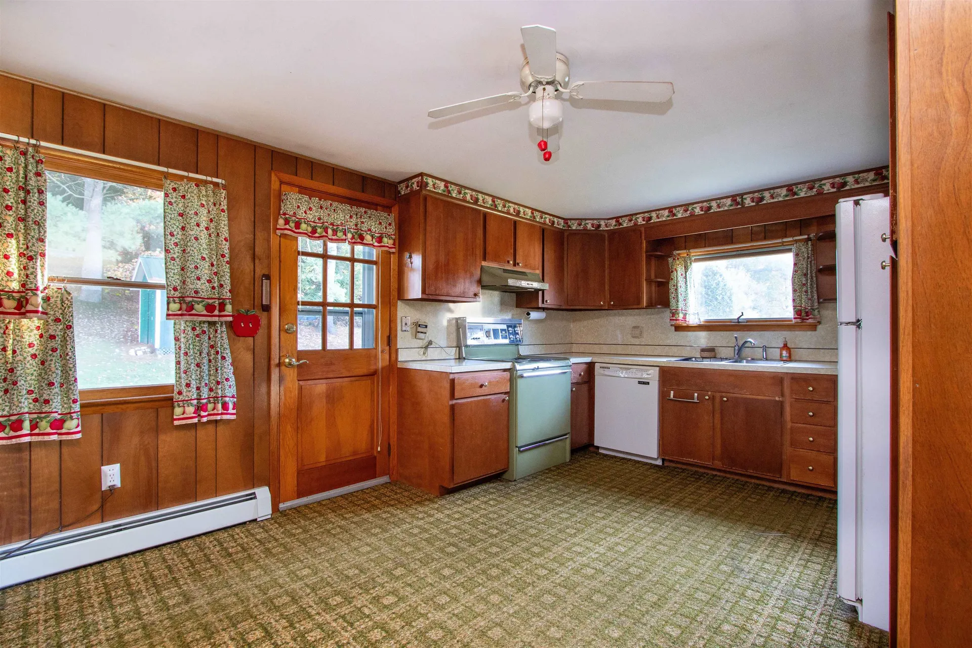 51 Cross Avenue St. Johnsbury VT 05819