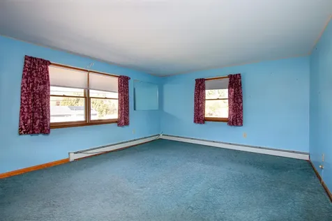 51 Cross Avenue St. Johnsbury VT 05819