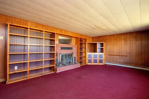 51 Cross Avenue St. Johnsbury VT 05819