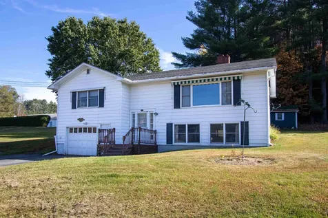 51 Cross Avenue St. Johnsbury VT 05819