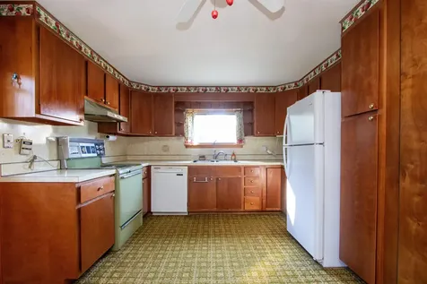 51 Cross Avenue St. Johnsbury VT 05819