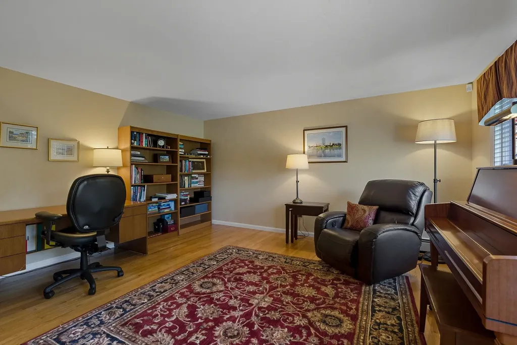 7 Camelot Road Windham NH 03087