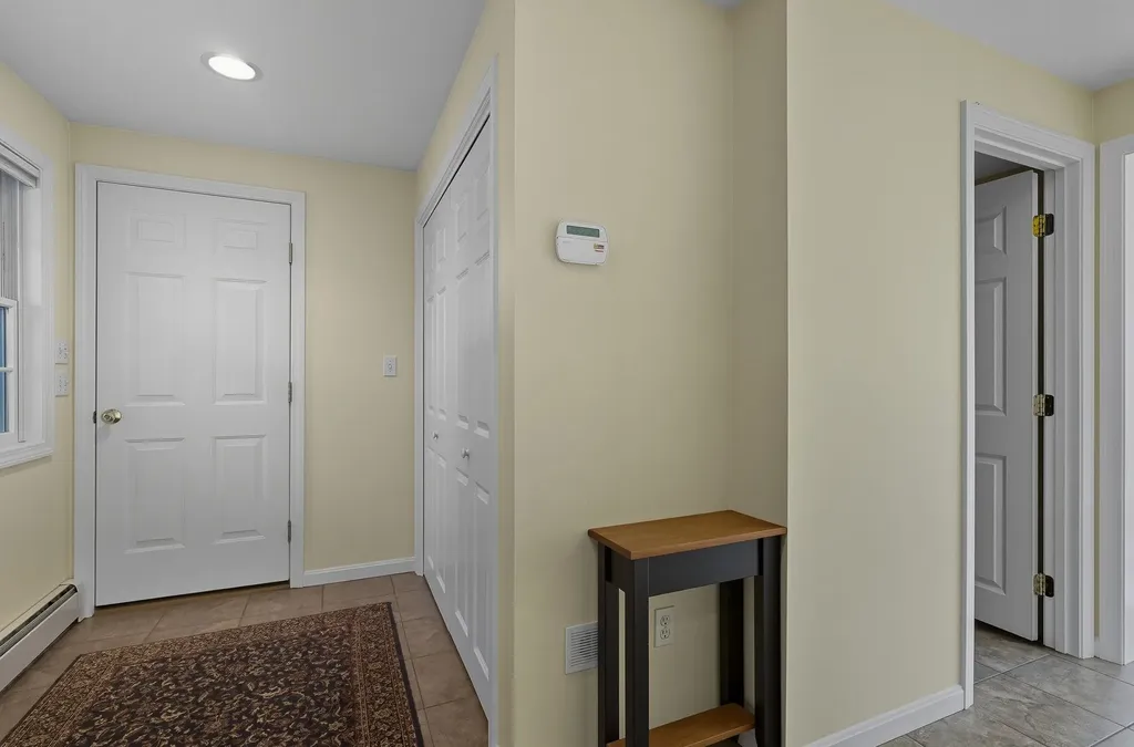 7 Camelot Road Windham NH 03087