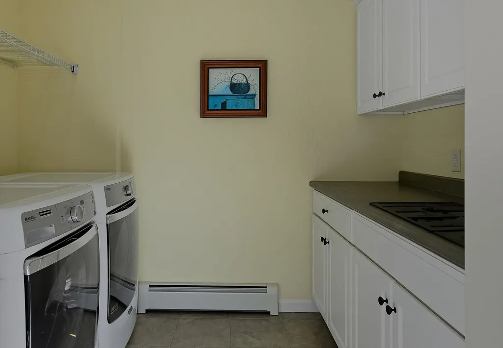 7 Camelot Road Windham NH 03087